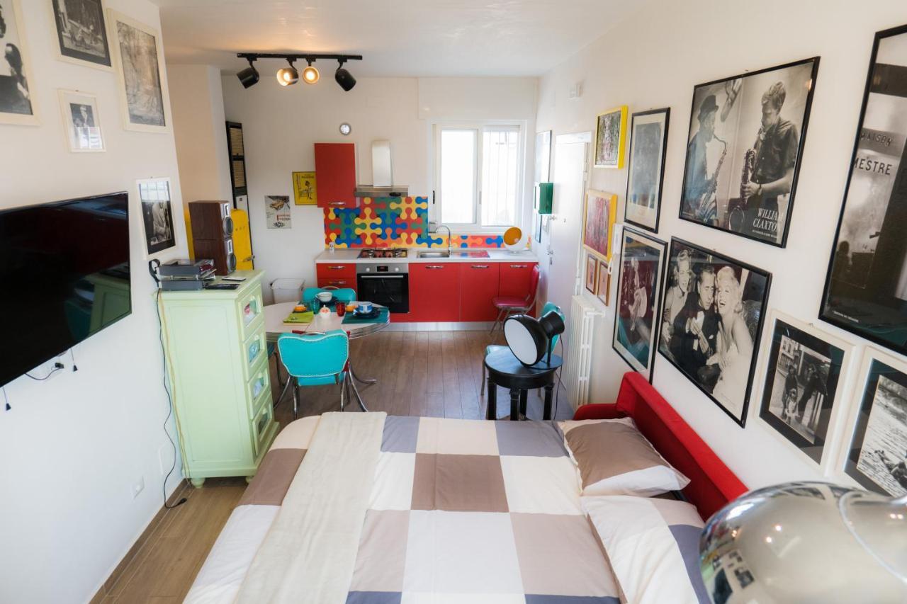 Hollywood Apartment Near Station With Parking Bari Buitenkant foto